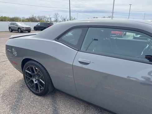 Used 2018 Dodge Challenger R/T RWD image 27