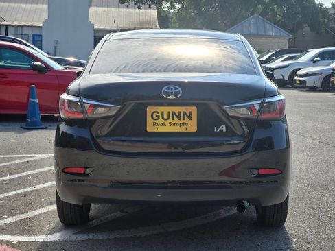 Used 2018 Toyota Yaris iA FWD image 4