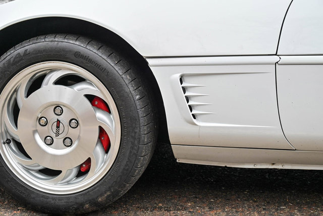 Used 1995 Chevrolet Corvette Coupe RWD image 79