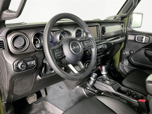 Used 2022 Jeep Wrangler Unlimited Sport image 17