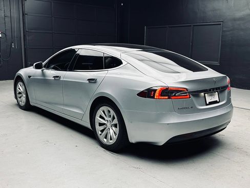 Used 2018 Tesla Model S 100D AWD/4WD image 5