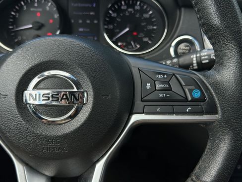Used 2019 Nissan Rogue SL FWD image 26