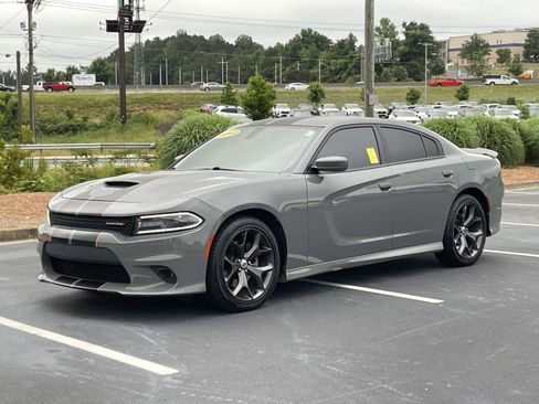 Used 2019 Dodge Charger GT RWD image 3