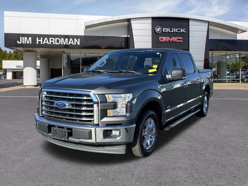 Used 2017 Ford F150 XLT w/ Equipment Group 302A Luxury image 3