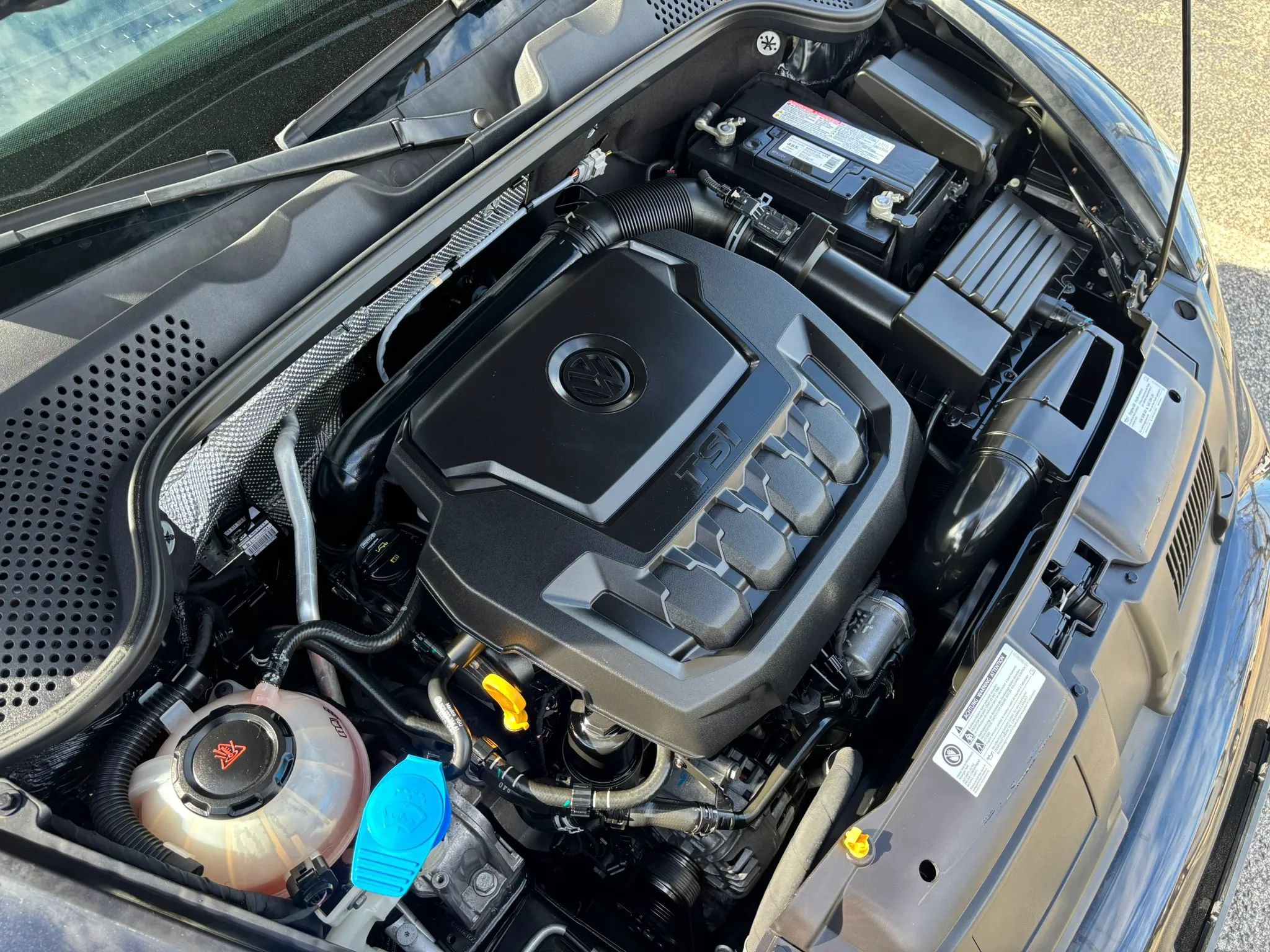 Used 2018 Volkswagen Beetle 2.0T S FWD image 59