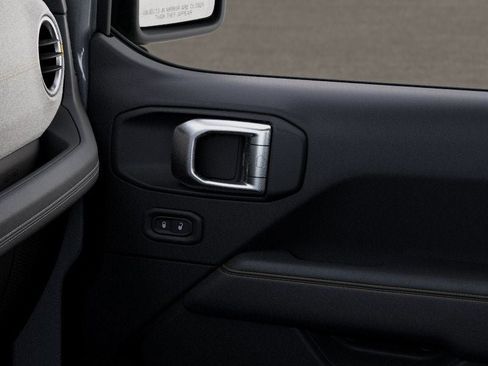 New 2026 Jeep Wrangler Unlimited Sahara AWD/4WD image 27