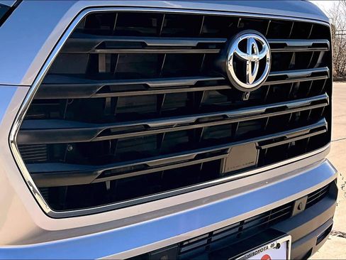 Used 2025 Toyota Sequoia SR5 image 28