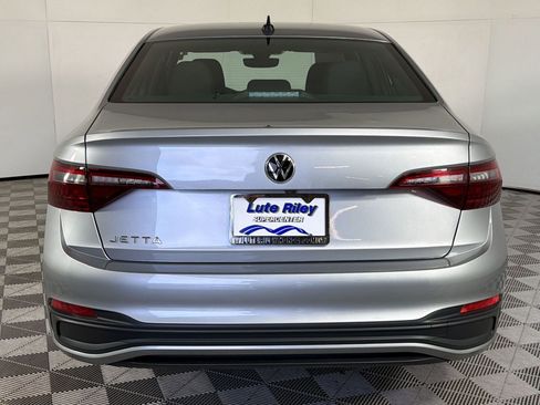 Used 2023 Volkswagen Jetta Sport FWD image 10