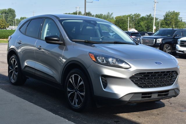 Used 2022 Ford Escape SE w/ SE Sport Appearance Package AWD/4WD image 11