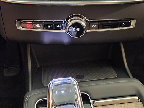 New 2026 Volvo XC90 B5 Plus image 19