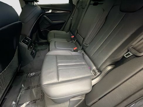 Used 2019 Audi Q5 2.0T Premium Plus w/ Premium Plus Package AWD/4WD image 13