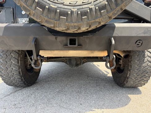 Used 2015 Jeep Wrangler Unlimited Sahara AWD/4WD image 8