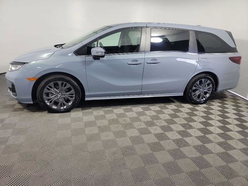 Certified 2025 Honda Odyssey Touring image 8