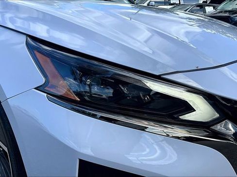 Certified 2025 Nissan Altima 2.5 SR image 29