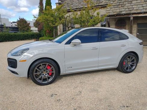 Used 2022 Porsche Cayenne GTS image 8