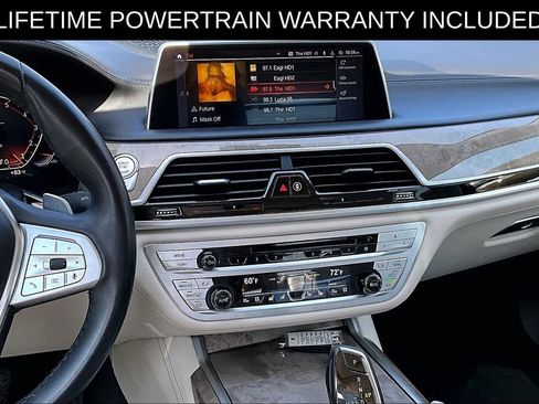 Used 2020 BMW 740i w/ Premium Package RWD image 8