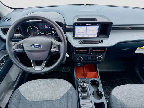 Used 2024 Ford Maverick XLT image 14