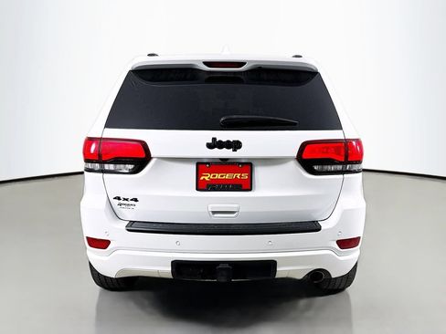 Used 2018 Jeep Grand Cherokee Laredo AWD/4WD image 7