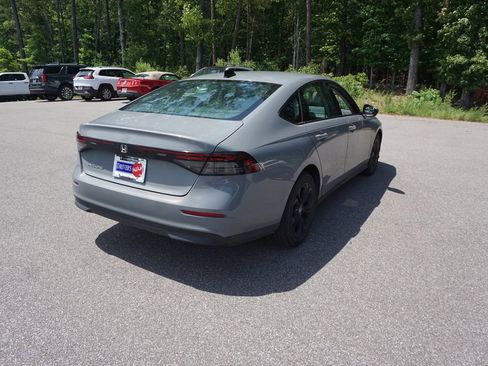 Used 2025 Honda Accord SE image 19