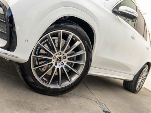 Used 2026 Mercedes-Benz GLE 450e 4MATIC image 4