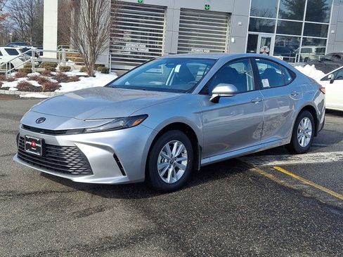 New 2026 Toyota Camry LE image 10