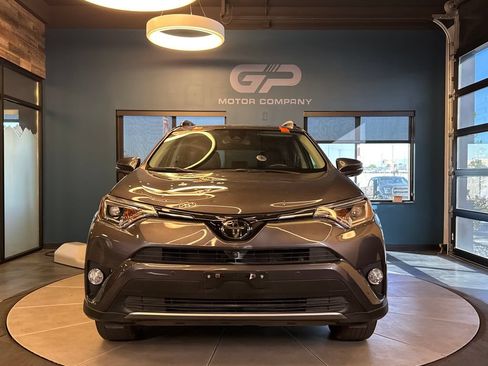 Used 2018 Toyota RAV4 Limited w/ Advanced Technology Package FWD image 8