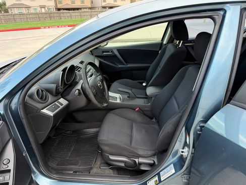 Used 2010 MAZDA MAZDA3 i Touring FWD image 11