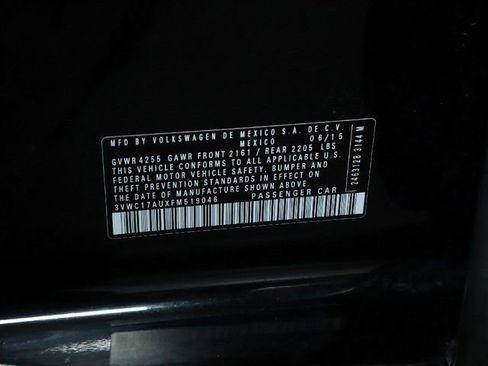 Used 2015 Volkswagen Golf S image 20