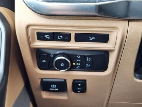 Used 2022 Ford F150 Lariat w/ Equipment Group 501A Mid image 24