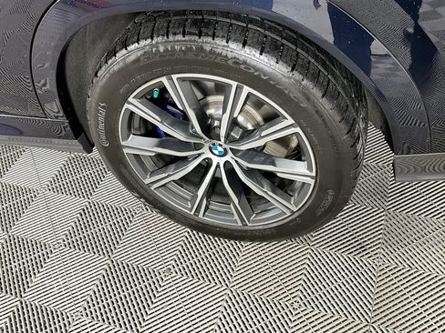 Used 2022 BMW X6 M50i w/ Premium Package image 39