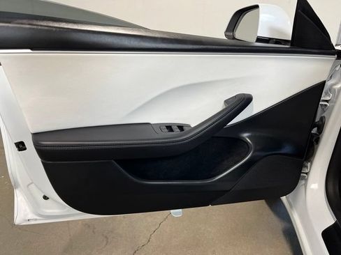 Used 2025 Tesla Model 3 Long Range RWD image 25