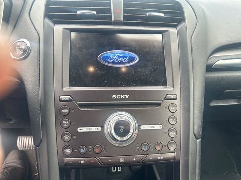 Used 2020 Ford Fusion Titanium AWD/4WD image 17