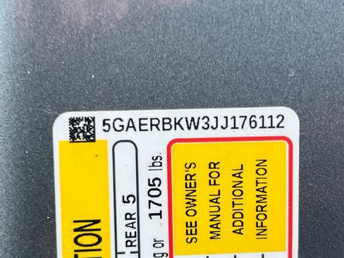 Used 2018 Buick Enclave Essence image 35