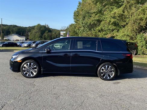 Used 2025 Honda Odyssey Elite image 2