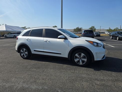 Used 2019 Kia Niro LX image 2