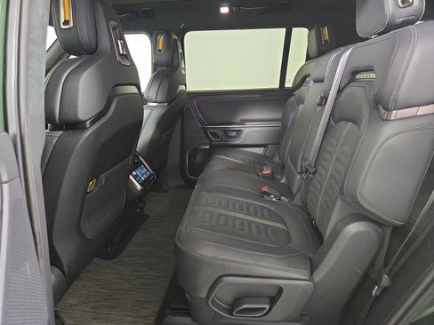 Used 2024 Rivian R1S Adventure image 21