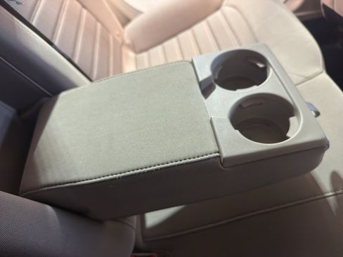 Used 2019 Ford Fusion SE image 26