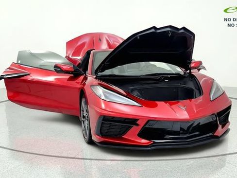 Used 2024 Chevrolet Corvette Stingray Preferred Conv w/ Z51 Performance Package RWD image 12