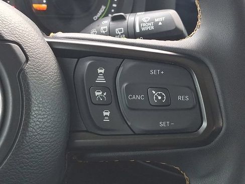 Used 2024 Jeep Wrangler Unlimited w/ Convenience Group AWD/4WD image 22