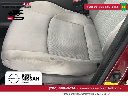 Used 2022 Toyota Venza LE image 16