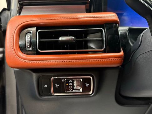 Used 2025 Lincoln Aviator Reserve w/ Equipment Group 201A AWD/4WD image 10