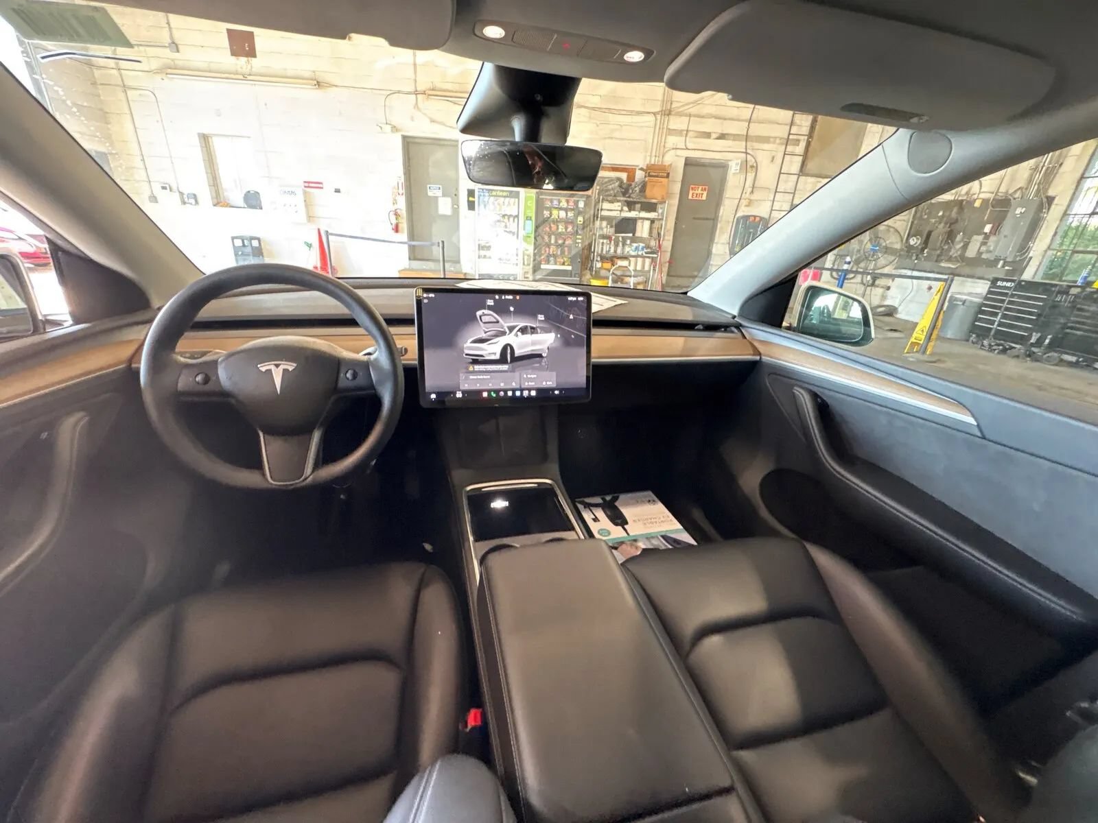 Used 2023 Tesla Model Y Long Range AWD/4WD image 6