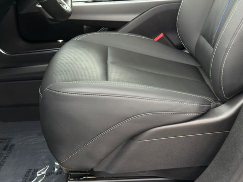 Used 2024 Cadillac Lyriq Sport AWD/4WD image 18