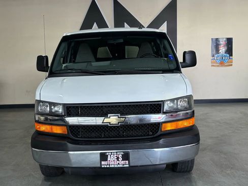 Used 2016 Chevrolet Express 3500 LT w/ LT Preferred Equipment Group RWD image 2