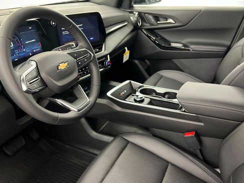 New 2027 Chevrolet Equinox LT w/ Convenience Package II AWD/4WD image 17