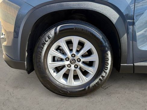 Used 2024 Toyota Grand Highlander AWD Hybrid image 14