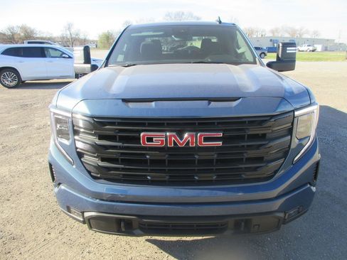 New 2026 GMC Sierra 1500 Elevation image 10