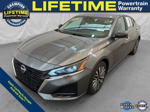 Used 2025 Nissan Altima 2.5 SV FWD image 1