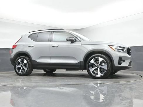 New 2026 Volvo XC40 B5 Plus w/ Protection Package Premier AWD/4WD image 35