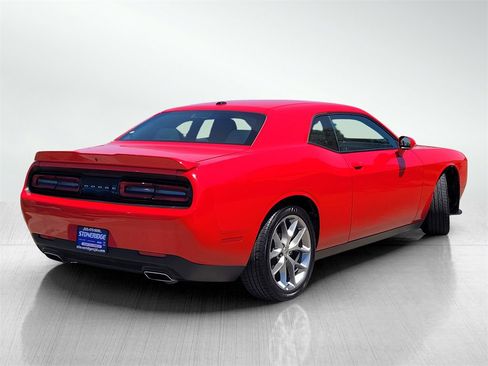 Used 2022 Dodge Challenger GT image 5